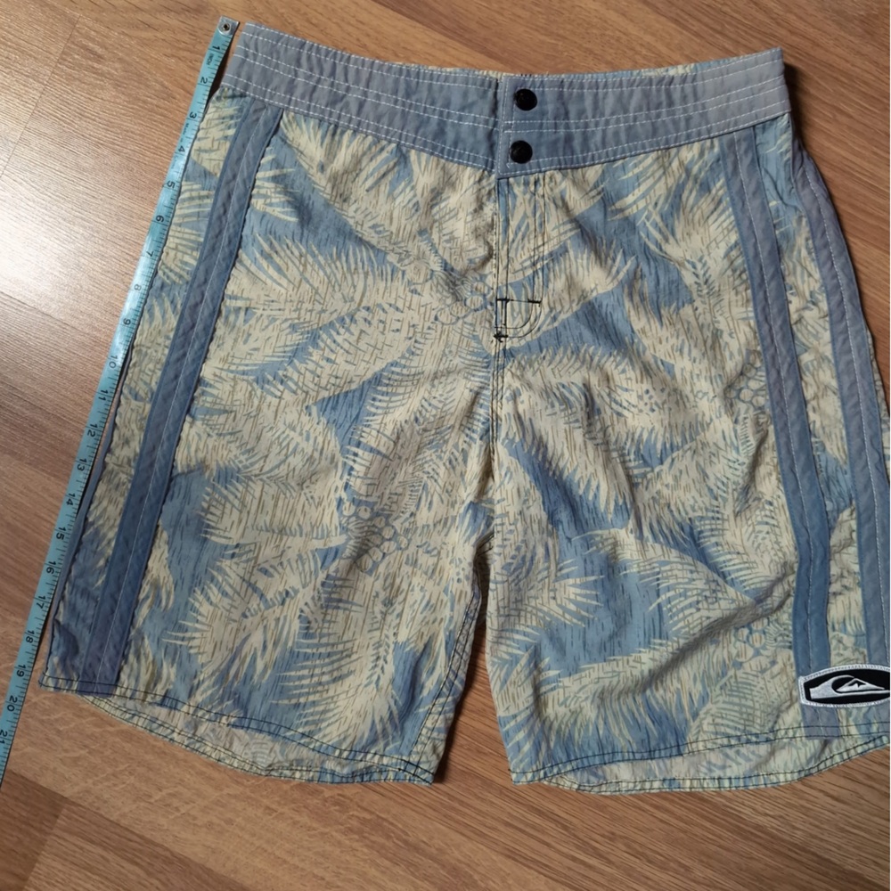 Quiksilver Men’s Blue and Beige Palm-Print Board Shorts